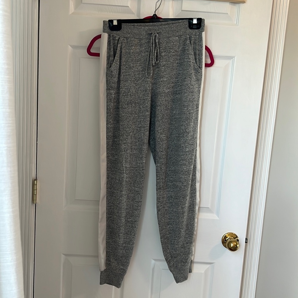Abercrombie cozy gray sweatpants joggers with white satin stripe on side